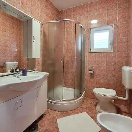 فيلة Poquito, Heated Pool - Zagvozd, Makarska Region *