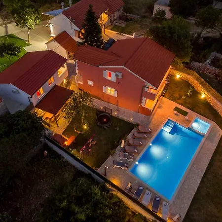 Luxury Poquito *