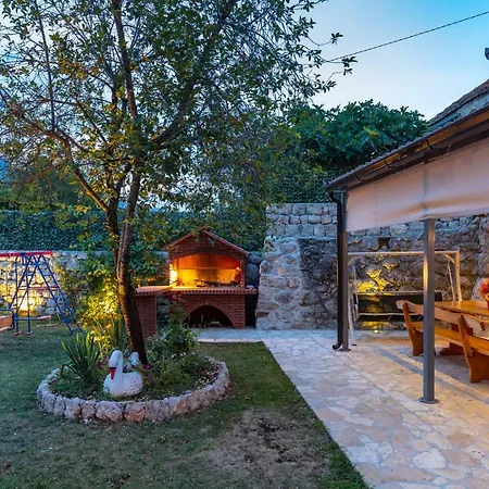 Luxury Poquito Villa
