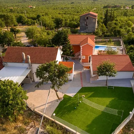 Poquito, Heated Pool - Zagvozd, Makarska Region فيلة *